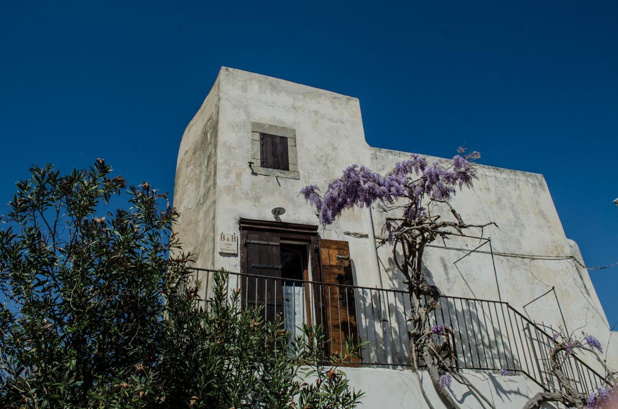 비에스테 Torre La Mezzaluna B&B 외부 사진