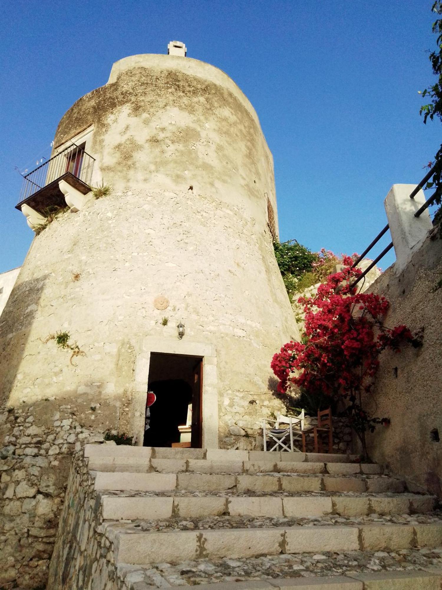 비에스테 Torre La Mezzaluna B&B 외부 사진